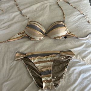 VS bikini!